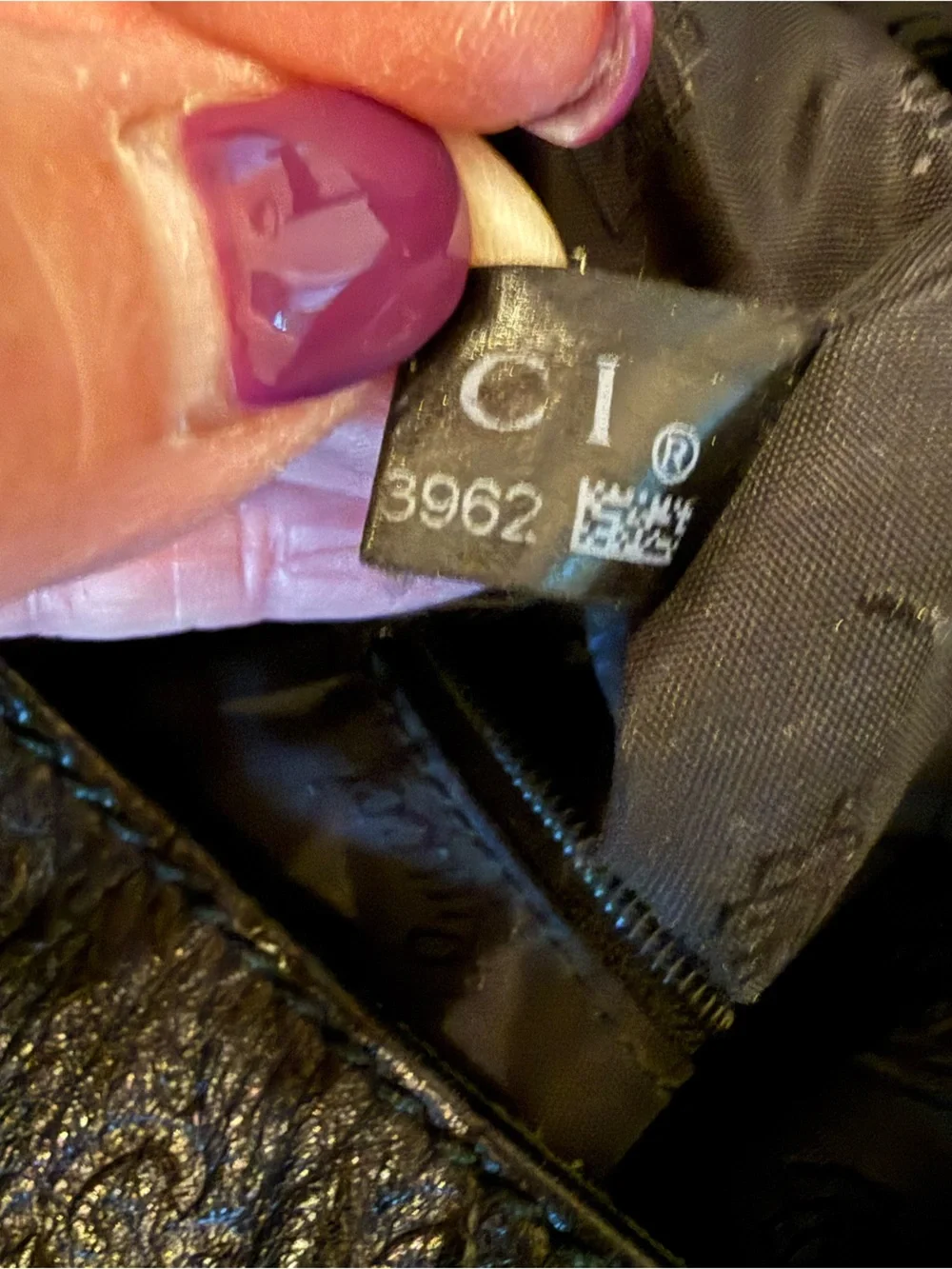 Vintage Gucci Guccissima black bag